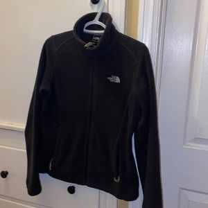 The north face black classic fleece jacket in great condition women small